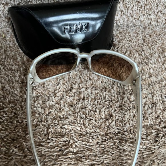 Fendi Women\'s Beige Sunglasses  FS 342 264 58 16 125 main image 12